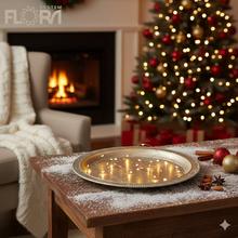 Okrúhla tácka z dreva s priemerom 44 cm.