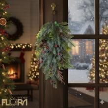 Závesný konár s čečinou, bobuľami a šiškami.