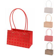 Široká taška na kvety s mixom vzorov.