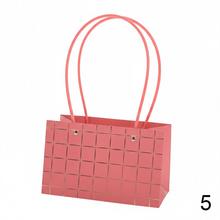 Široká taška na kvety s mixom vzorov.