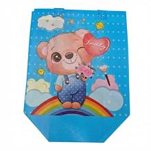 Taška z netkanej textílie s detskými motívmi.