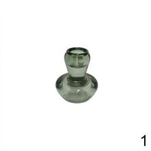 Obostranný svietnik s držiakom v mix farbách, výška 7 cm.