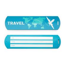 Visačka na batožinu v modrej farbe s nápisom TRAVEL.