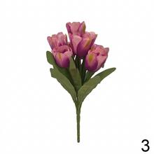 Kytica umelých tulipánov v mixe farieb.