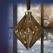 Dekoračné LED svetlo v tvare diamantu s 15 LED diódami.