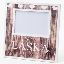 Fotorámik s nápisom LÁSKA a srdiečkami.