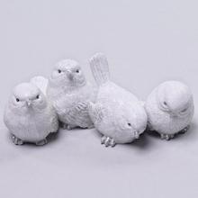 Štyri keramické vtáčiky v mixe farieb, veľkosť 6,5x4x5cm.