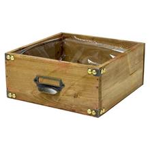 Drevená debnička so šuflíkom v hnedej farbe.