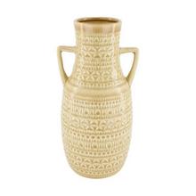 Váza z cementu s dekoratívnym vzorom, svetlá farba.