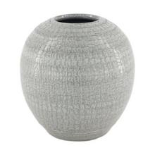 Terakotová váza s textúrou v svetlosivej farbe.