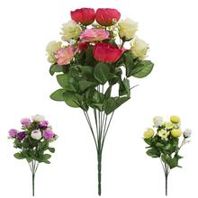 Kytica umelých kvetov s ružami a anemónami v mixe farieb.