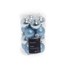 Sada sklenených vianočných gulí v svetlomodrej farbe.