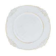 Biely hranatý plastový tanier s priemerom 33 cm.