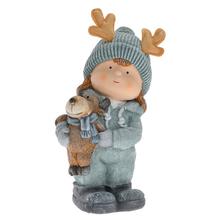 Dievča so sobíkom v modrom oblečení.