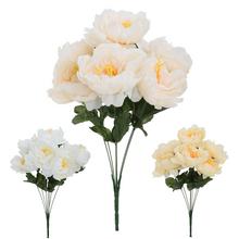 Kytica umelých pivónií v mixe farieb.