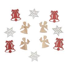 Drevené ozdoby v mixe farieb, vrátane zvončekov, anjelov a snežných vločiek.