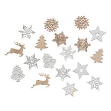 Drevené ozdoby v mixe farieb, rôzne tvary a vzory.