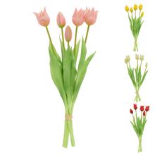 Kytica umelých tulipánov v mixe farieb.