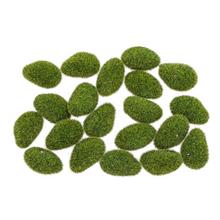 Zelené machové kamene