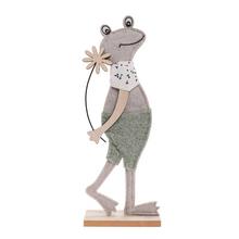 Žaba s kvetinou na podstavci