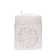 Biela sviečka s motívom svätej rodiny.