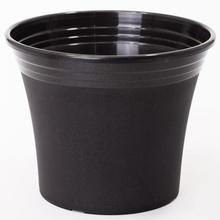 Čierny kvetináč Irys s priemerom 25 cm a výškou 20,5 cm.