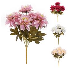Umelá kytica dahlia v mixe farieb.