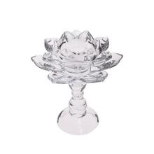 Sklenený svietnik v tvare lotosu.