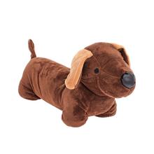 Plyšová zarážka dverí v tvare psíka, hnedá farba.