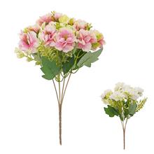 Kytica divých ruží s drobnými kvetmi a zeleňou, mix farieb.