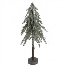 Ľadový vianočný stromček s výškou 60 cm.