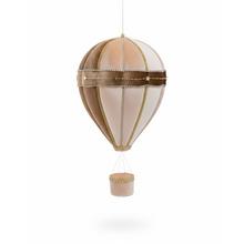 Záves balón v krémovej a hnedej farbe, vyrobený z textilu.