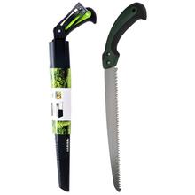 Záhradná pílka s ergonomickou rukoväťou.