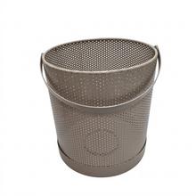 Malý krémový kovový lampáš