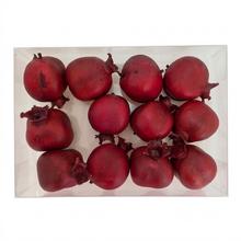 Sada plastových granátových jabĺk v červenej farbe.