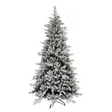 Vianočný stromček osnežený s výškou 180 cm a šírkou 117 cm.